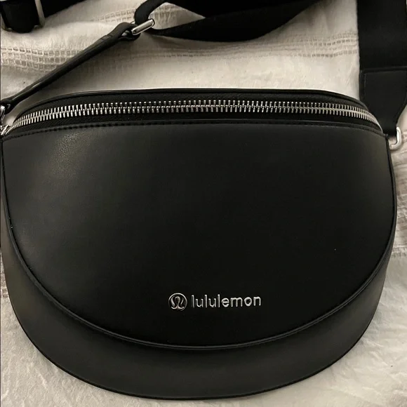 lululemon athletica alternative leather Black Crossbody Bag - Picture 2 of 2